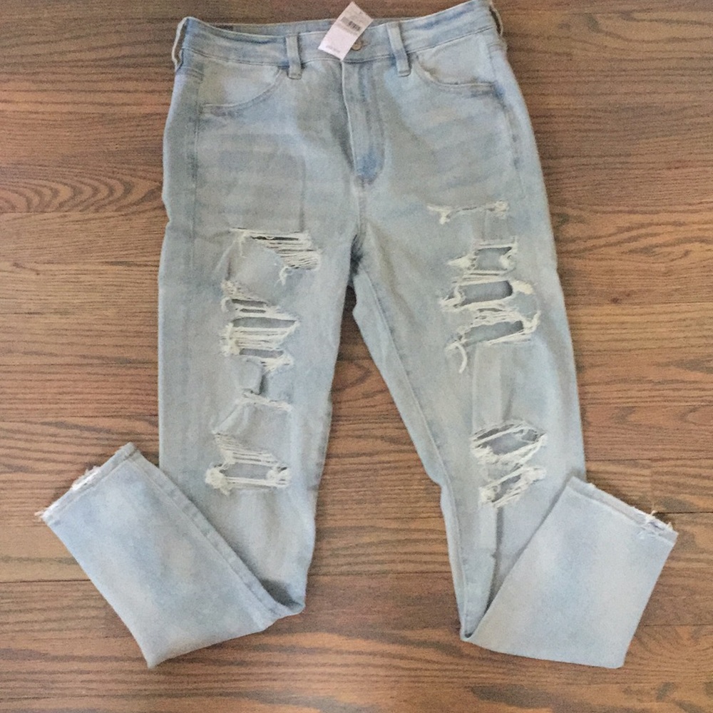 American Eagle light Ripped Jeans